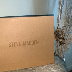 Steve Madden burnt orange sneakers with stones